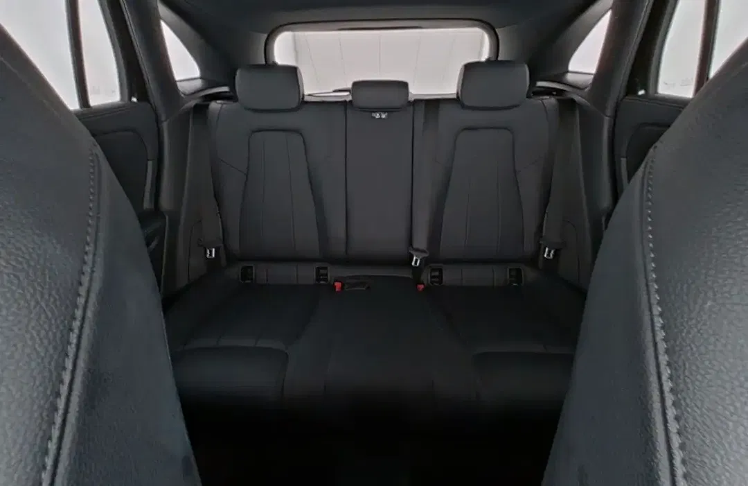 Mercedes-Benz GLA 250 - Thumbnail 13