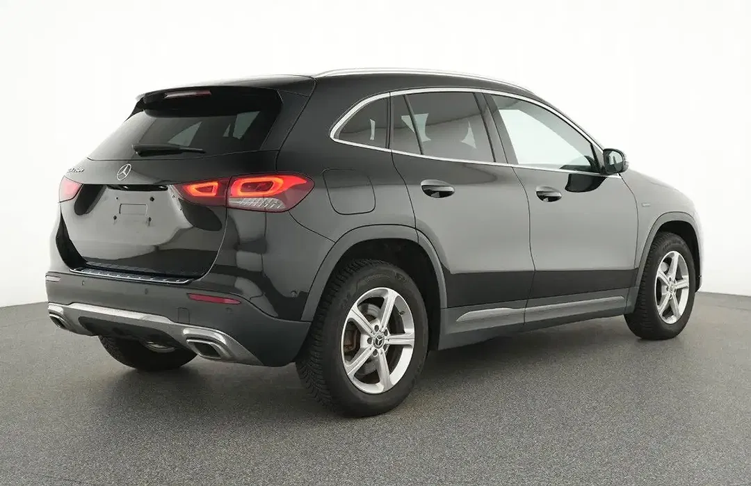 Mercedes-Benz GLA 250 - Thumbnail 4