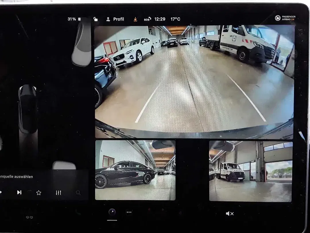 Tesla Model 3 - Thumbnail 14