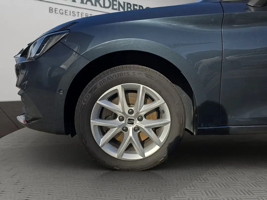 SEAT Leon - Thumbnail 3