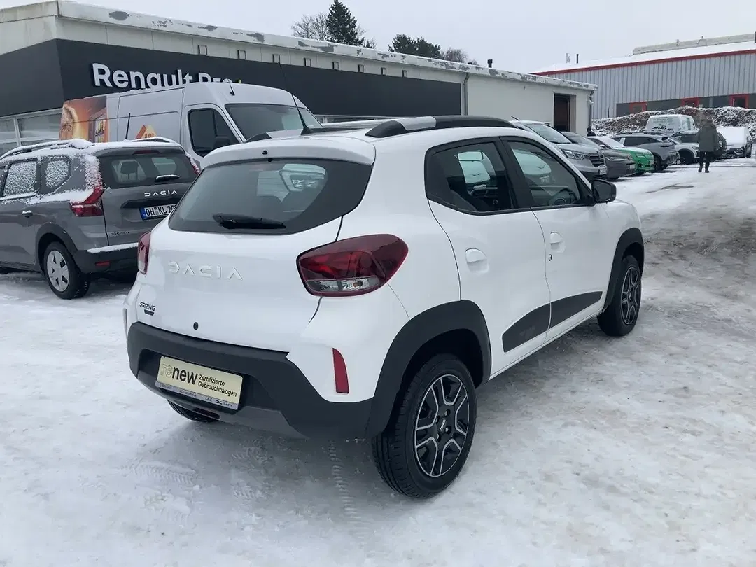 Dacia Spring - Thumbnail 4