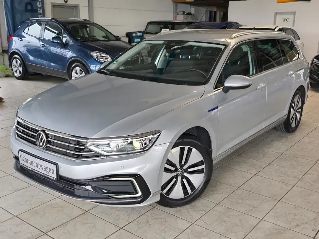 Volkswagen Passat Variant GTE - foto 1