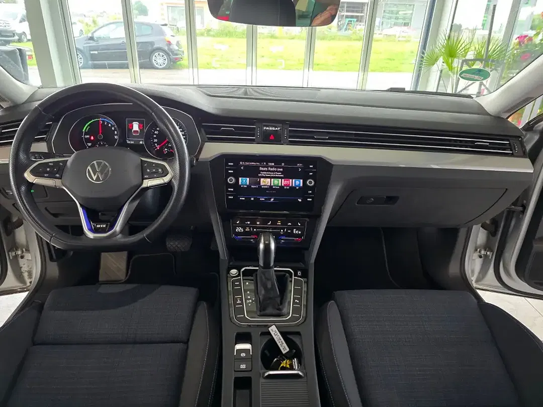 Volkswagen Passat Variant - Thumbnail 10