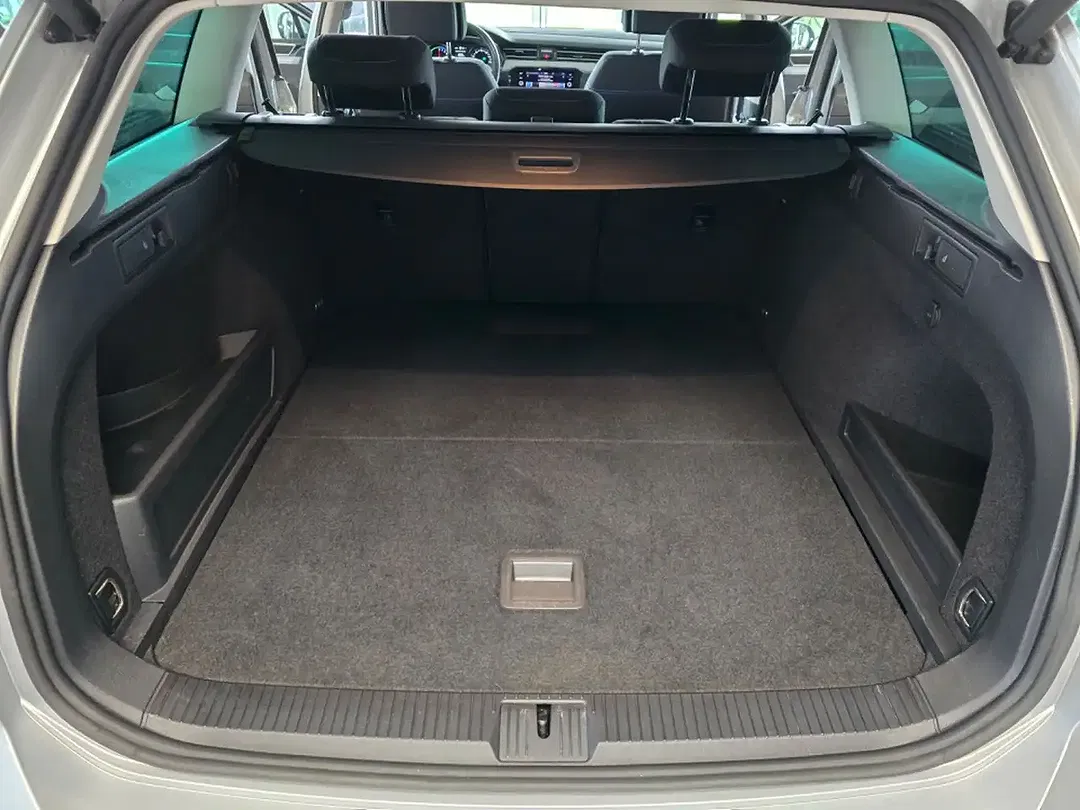 Volkswagen Passat Variant - Thumbnail 12