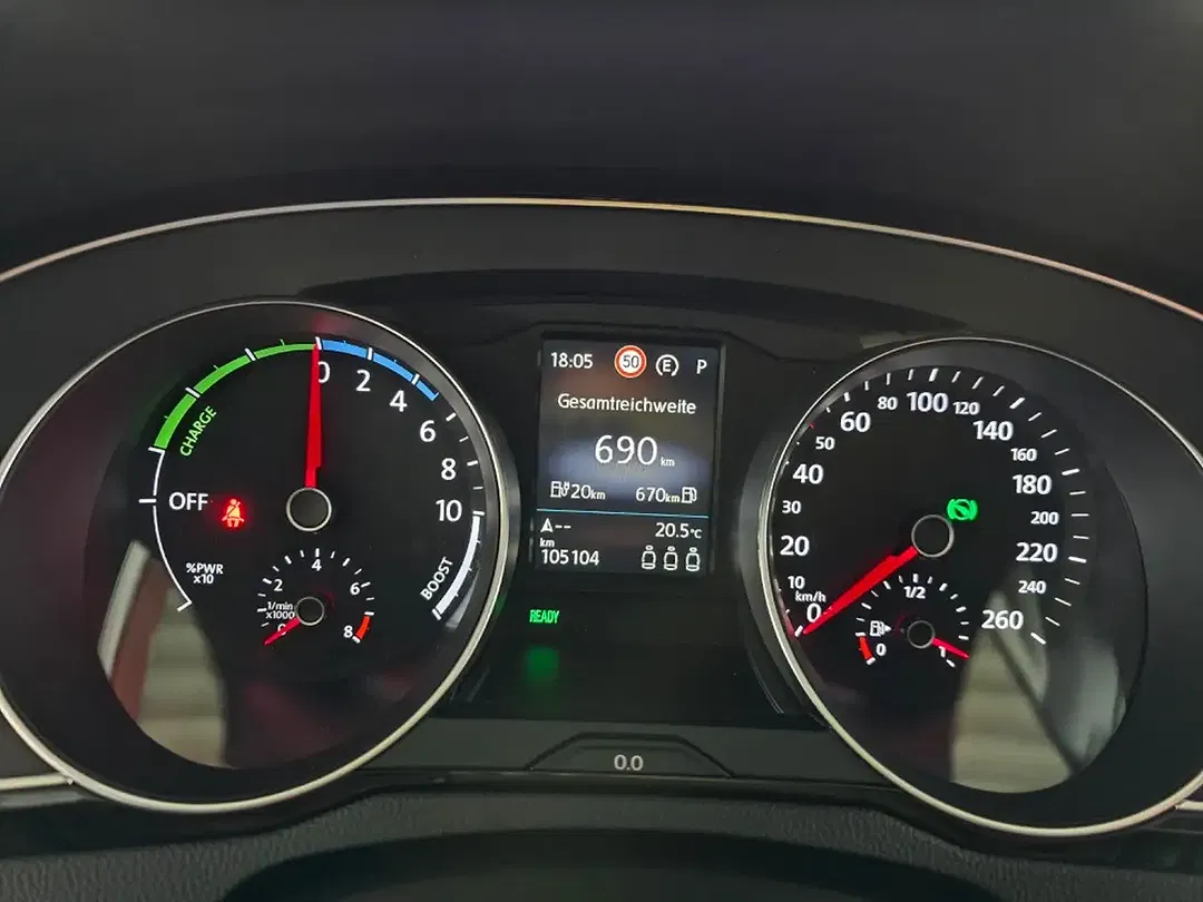 Volkswagen Passat Variant GTE - foto 15