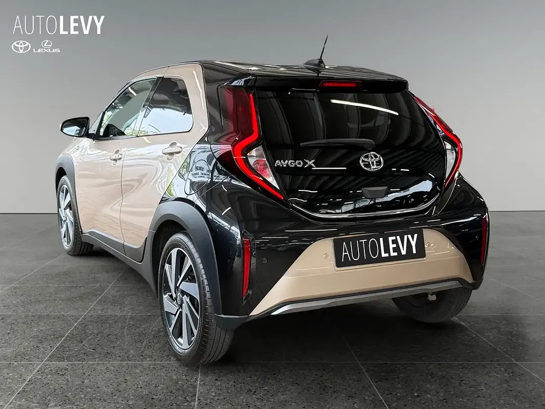Toyota Aygo - Thumbnail 3