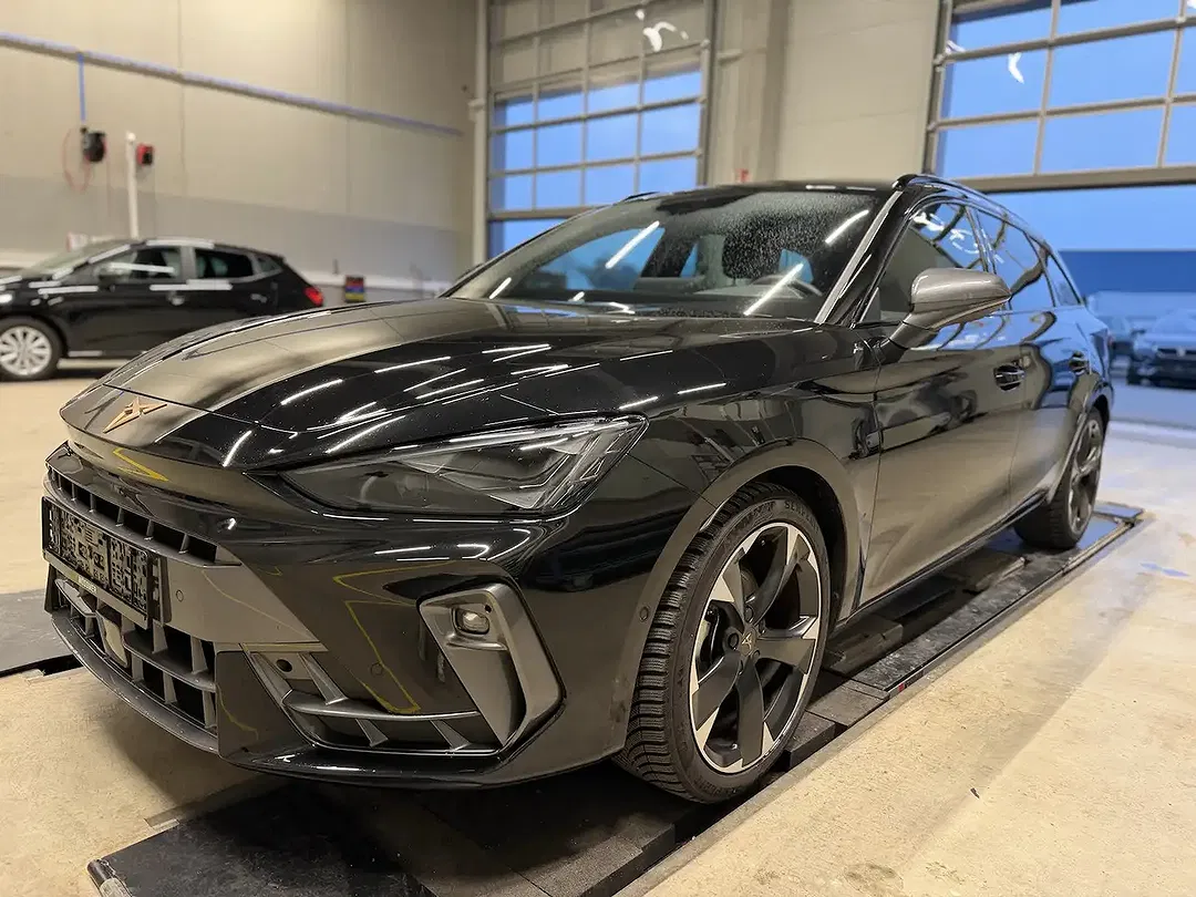 CUPRA Leon - Thumbnail 1