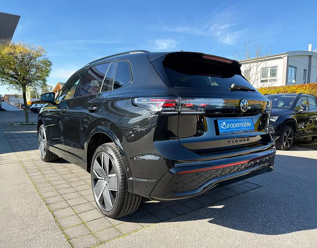 Volkswagen Tiguan - Thumbnail 2