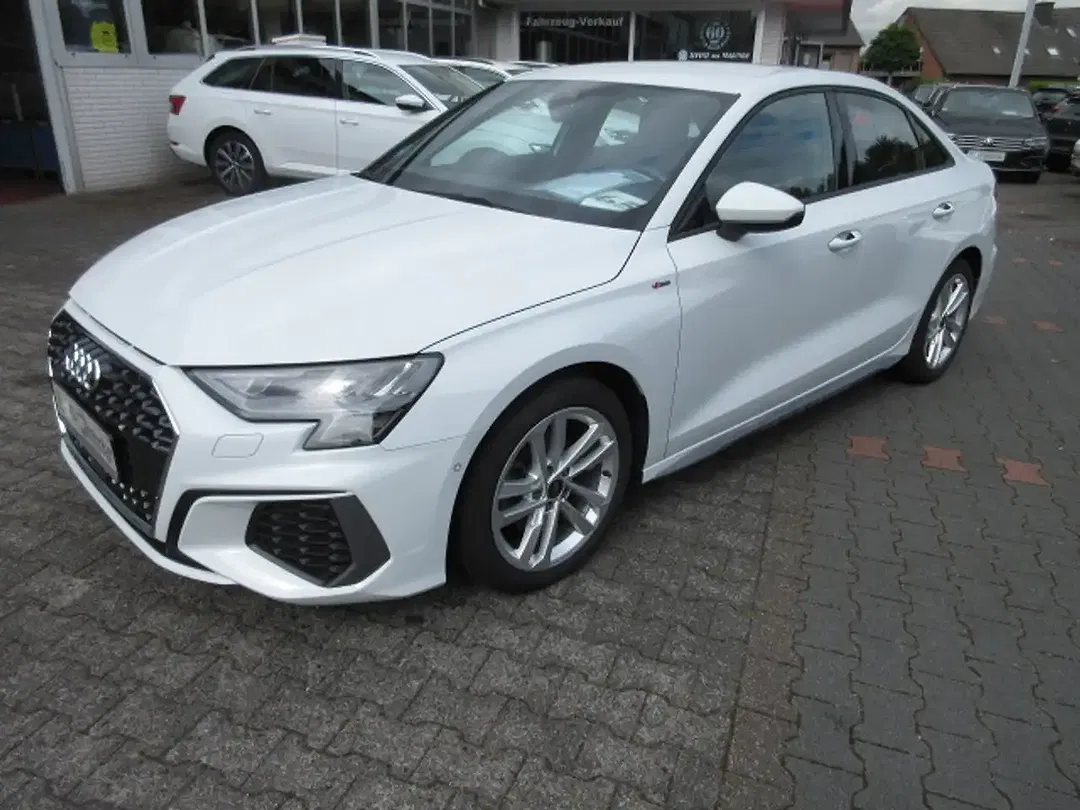 Audi A3 - Thumbnail 4