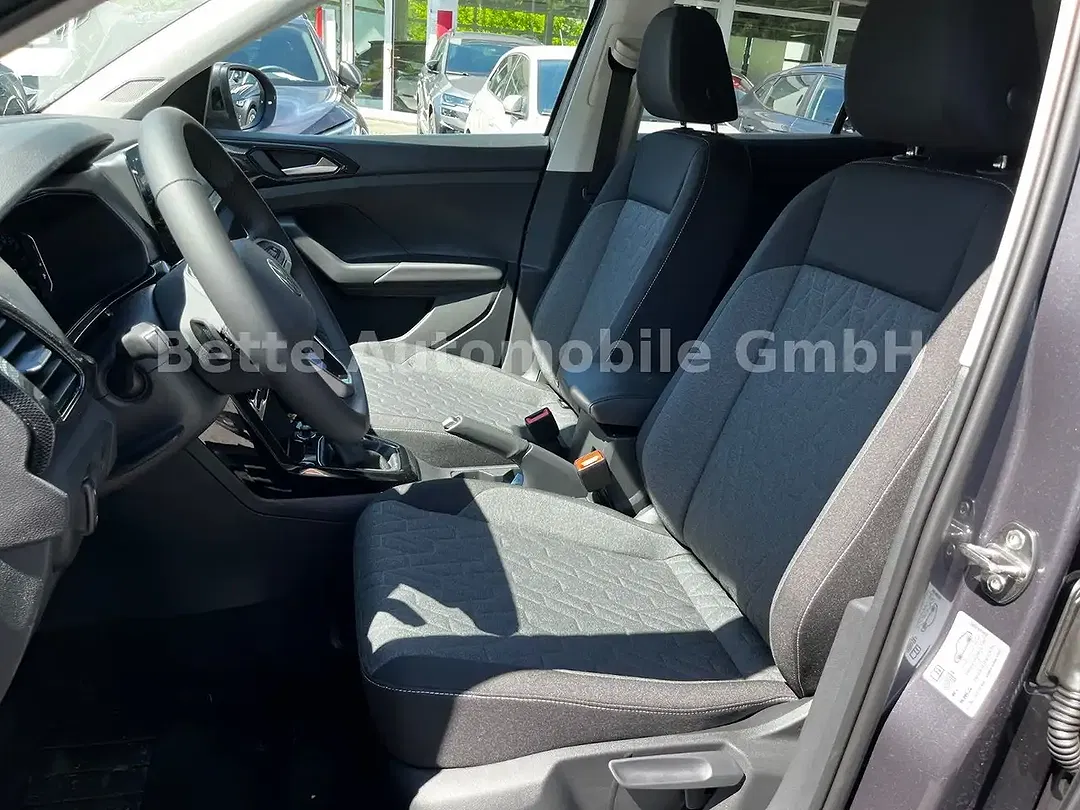 Volkswagen T-Cross - Thumbnail 9