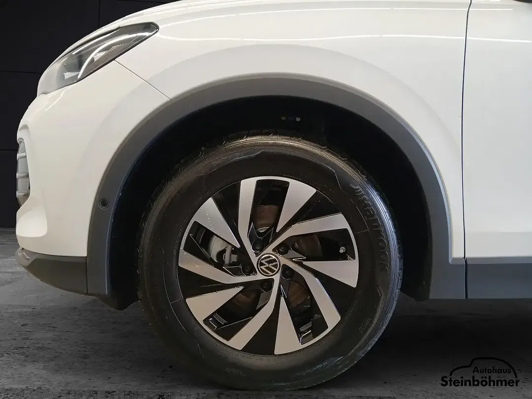 Volkswagen Tiguan - Thumbnail 13