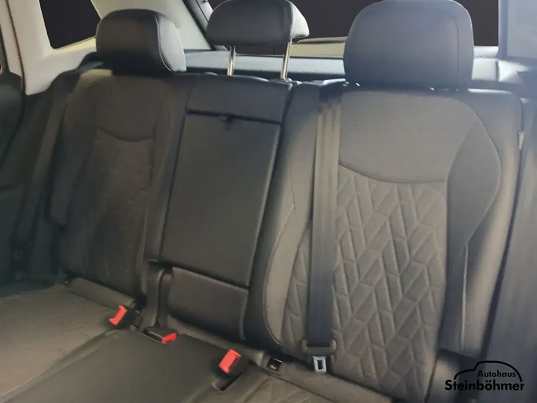Volkswagen Tiguan - Thumbnail 15