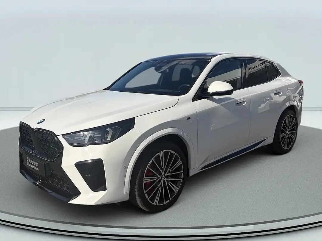 BMW X2 - Thumbnail 2