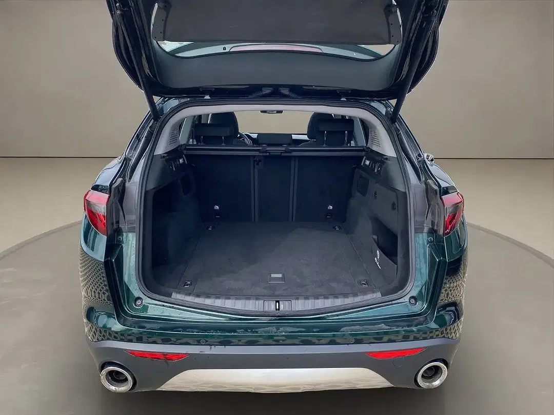 Alfa Romeo Stelvio - Thumbnail 5