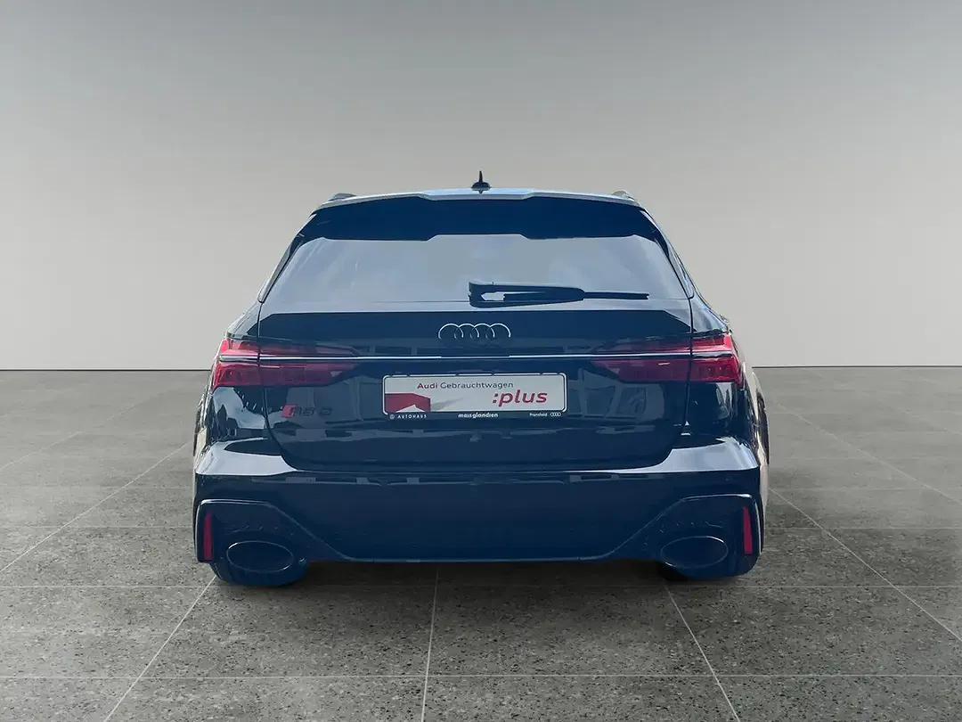 Audi RS6 - Thumbnail 4