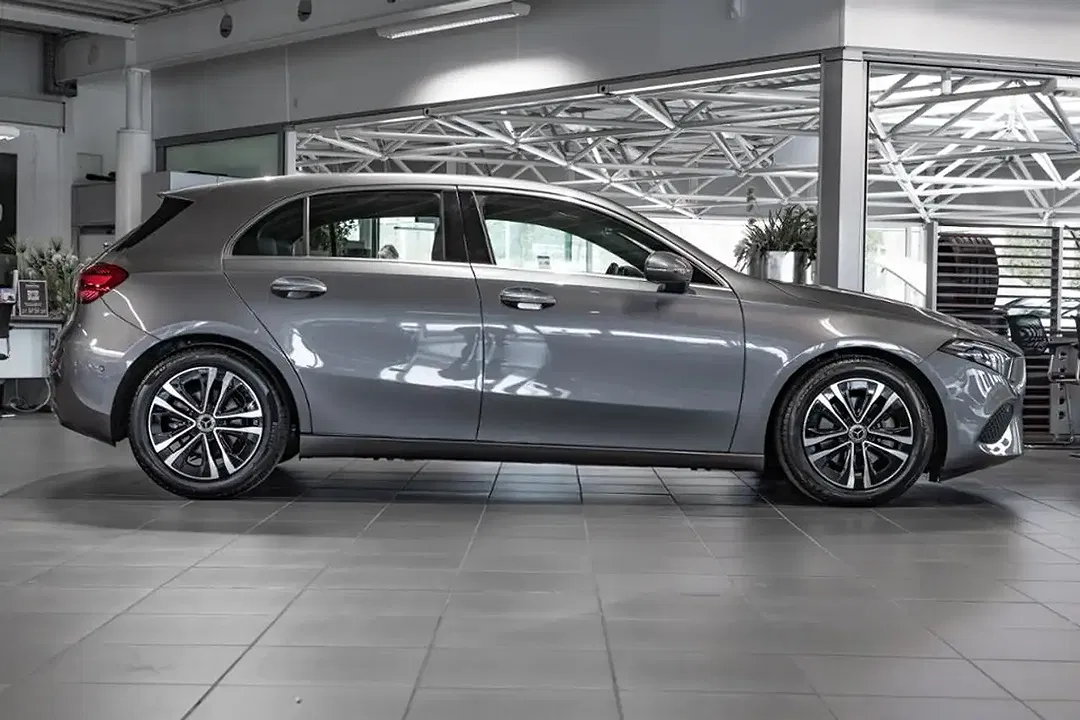 Mercedes-Benz A 200 - Thumbnail 4