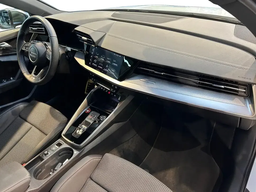 Audi S3 - Thumbnail 6