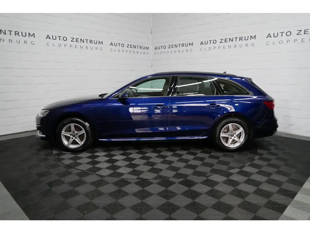 Audi A4 - Thumbnail 2
