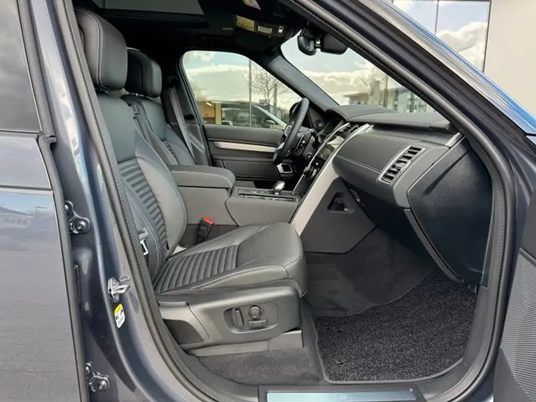 Land Rover Discovery - Thumbnail 3