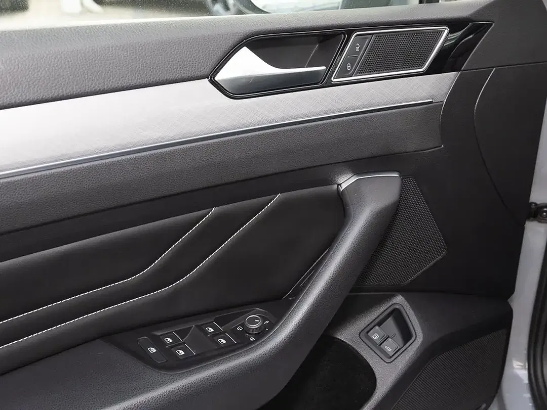 Volkswagen Passat Variant - Thumbnail 6