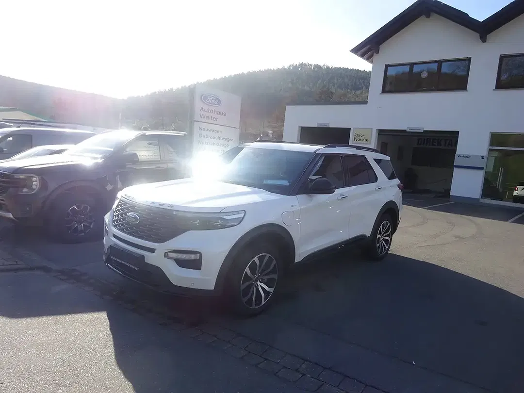 Ford Explorer PHEV 4x4 ST-Line - foto 1