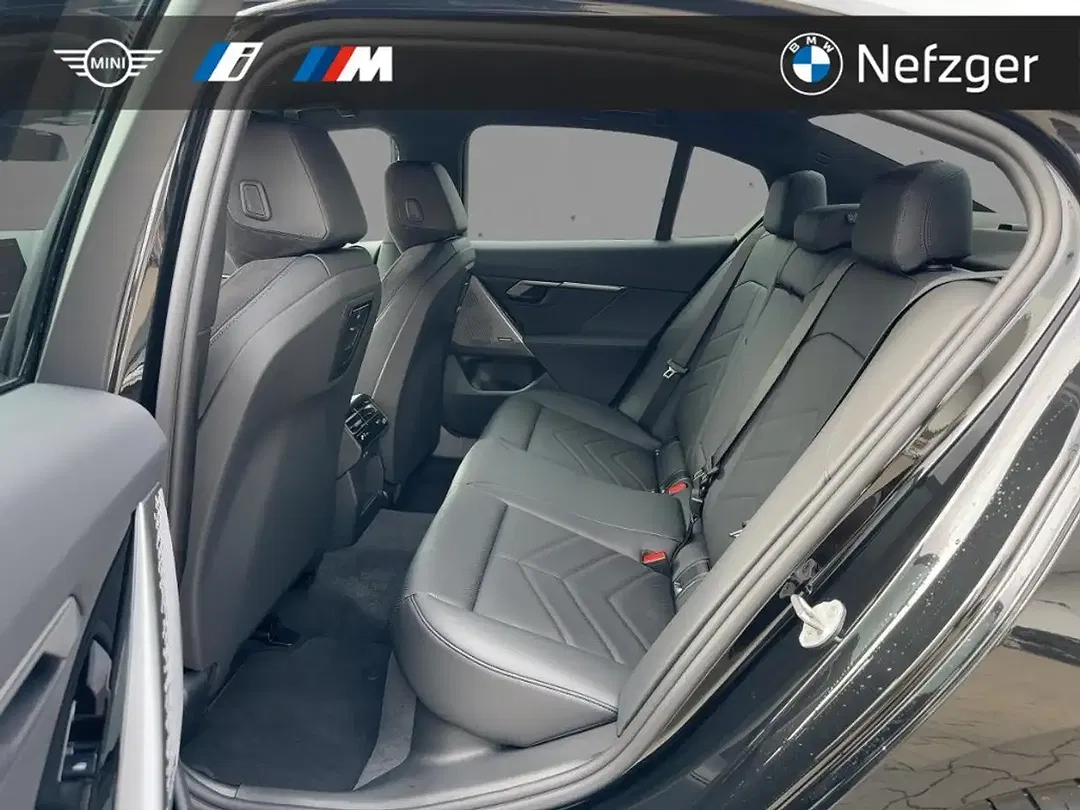 BMW 520 - Thumbnail 8