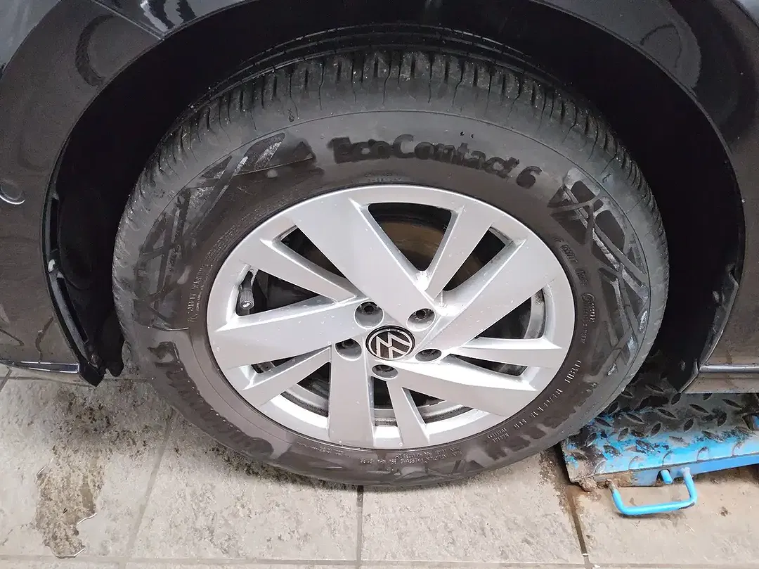 Volkswagen Polo - Thumbnail 6