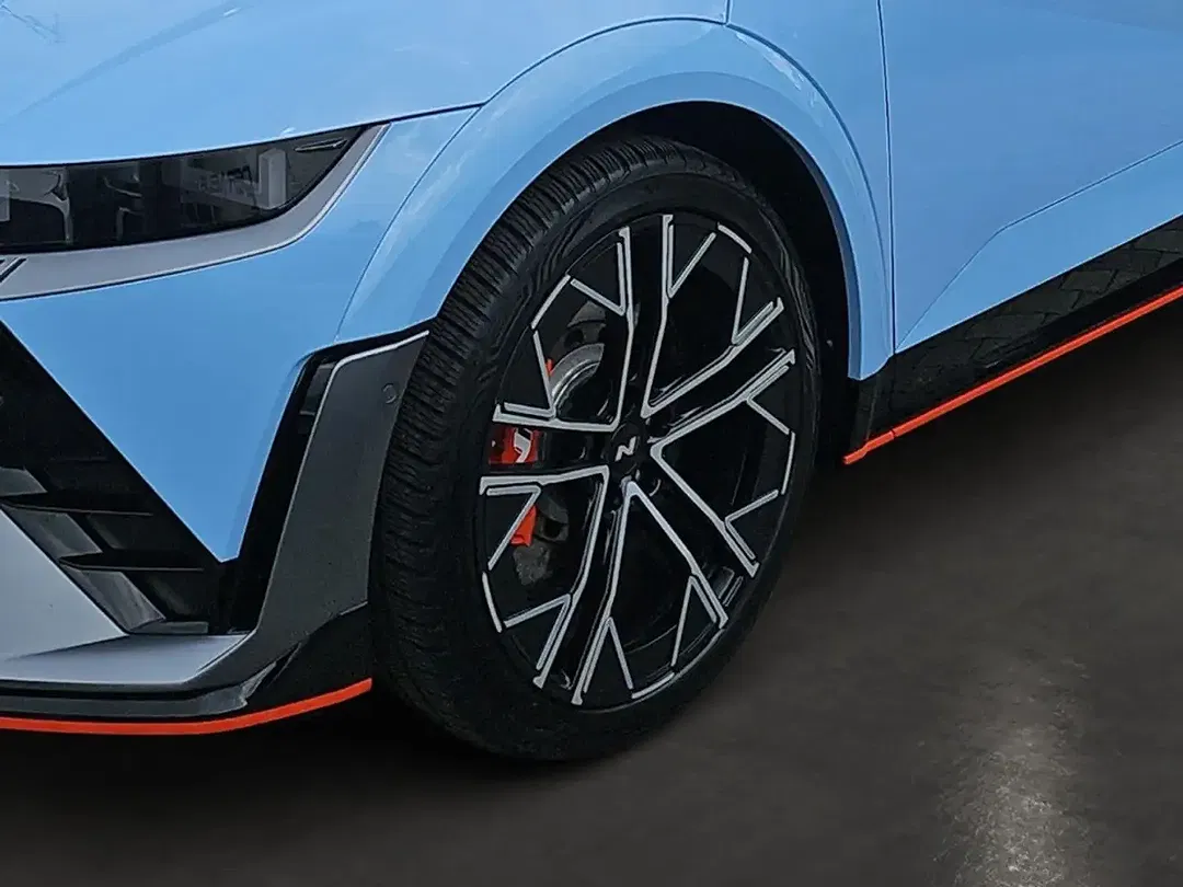 Hyundai IONIQ 5 - Thumbnail 6