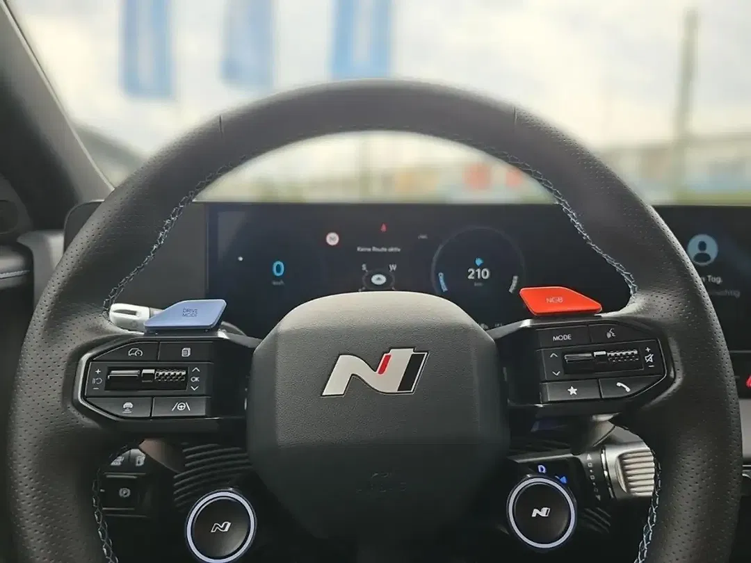 Hyundai IONIQ 5 - Thumbnail 8