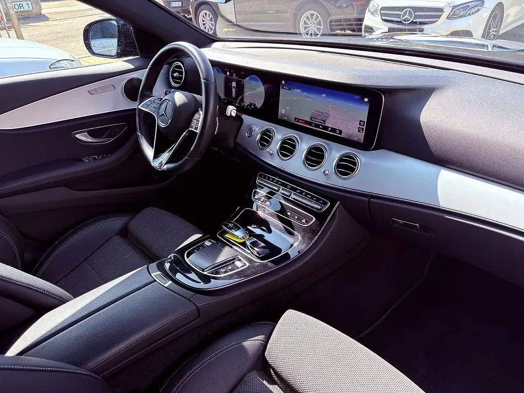 Mercedes-Benz E 300 - Thumbnail 8