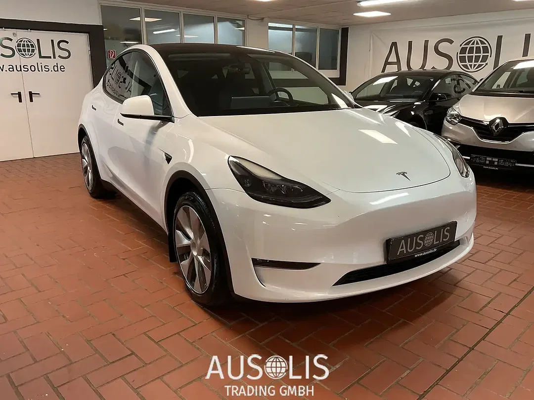 Tesla Model Y - Afbeelding 1