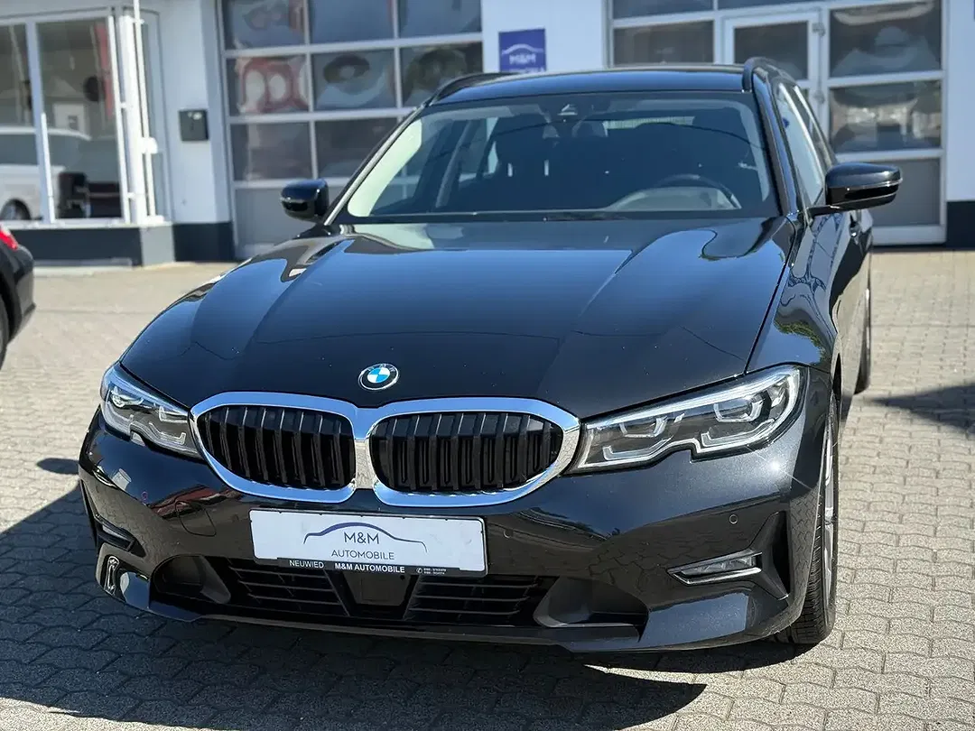 BMW 330 Touring - foto 2