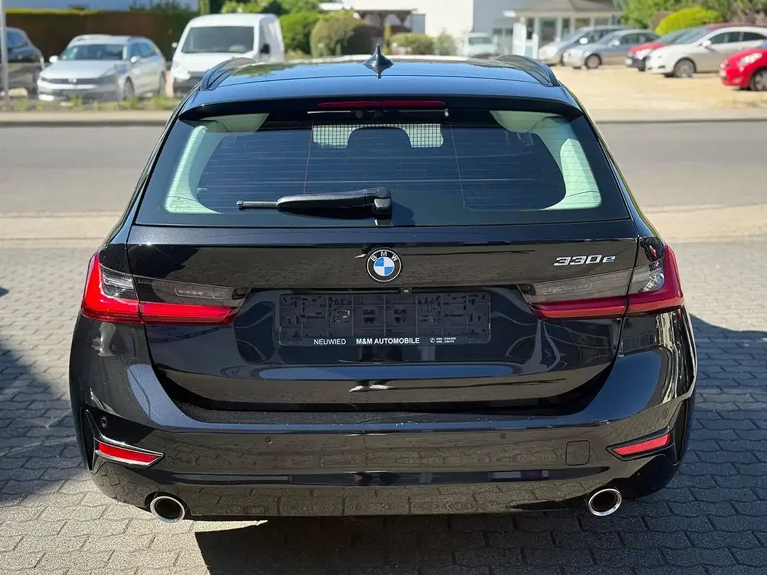 BMW 330 - Thumbnail 8
