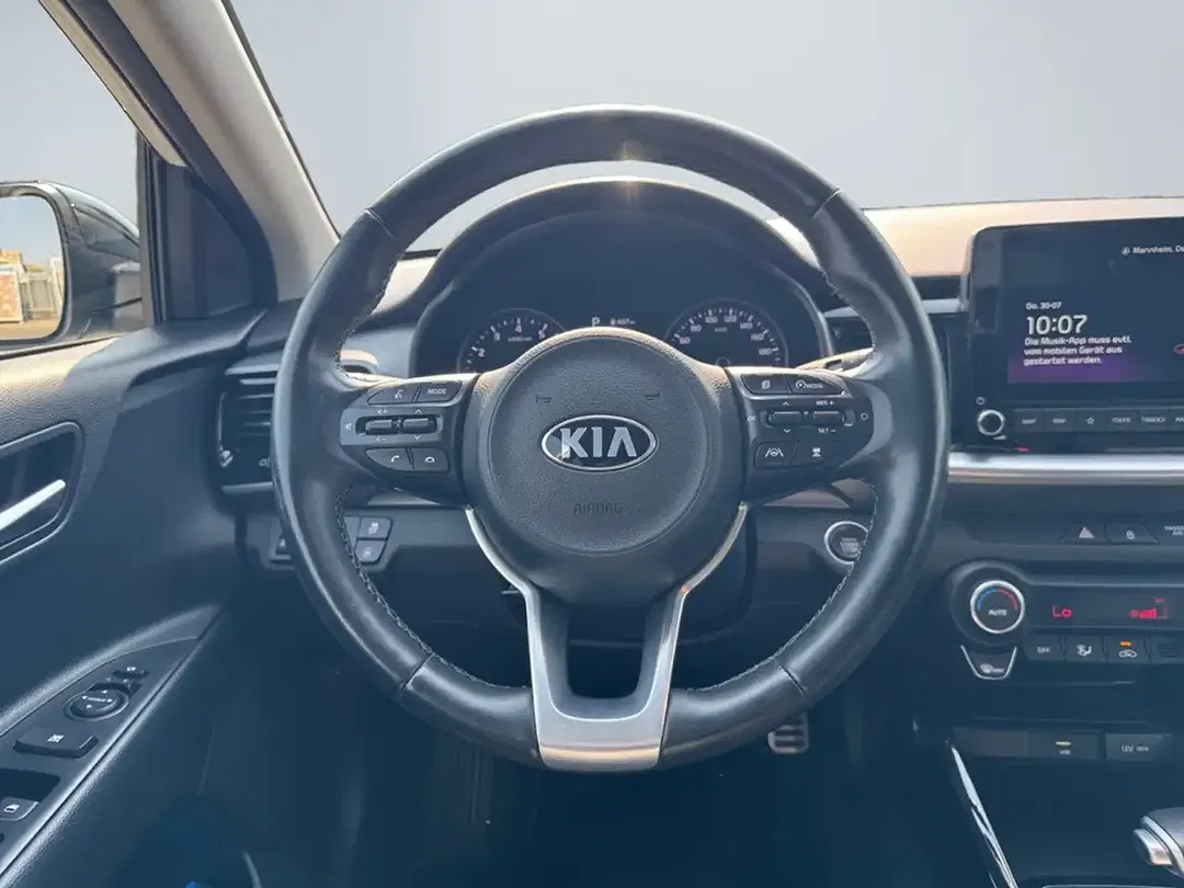 Kia Stonic - Thumbnail 12