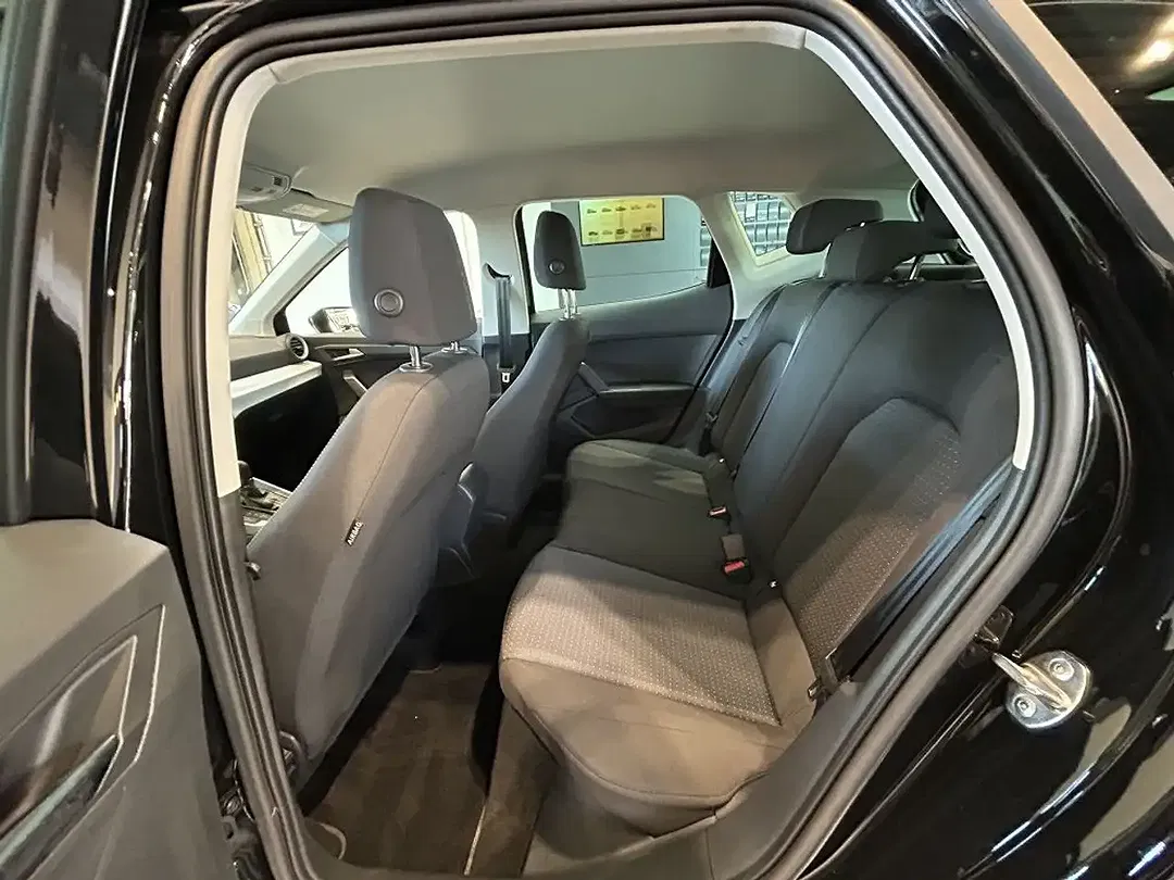 SEAT Arona - Thumbnail 11