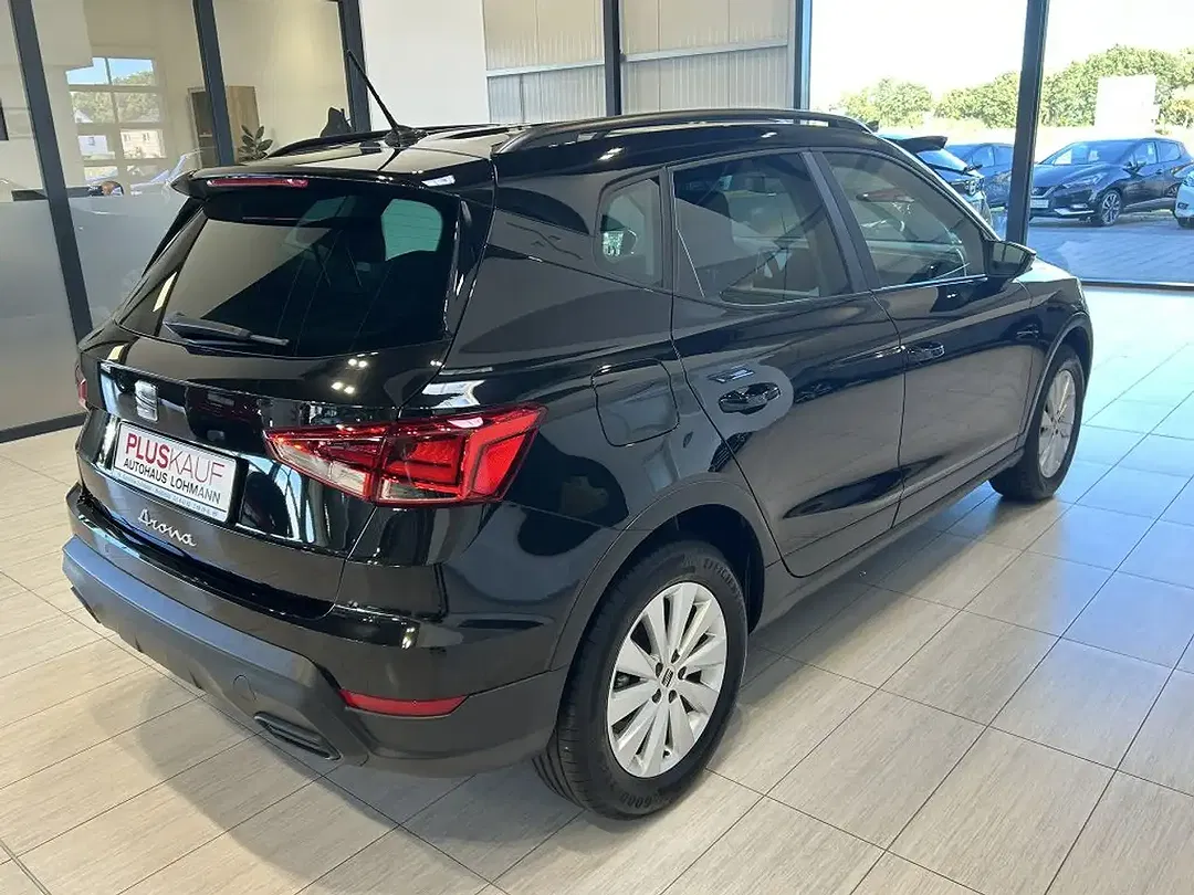 SEAT Arona - Thumbnail 3