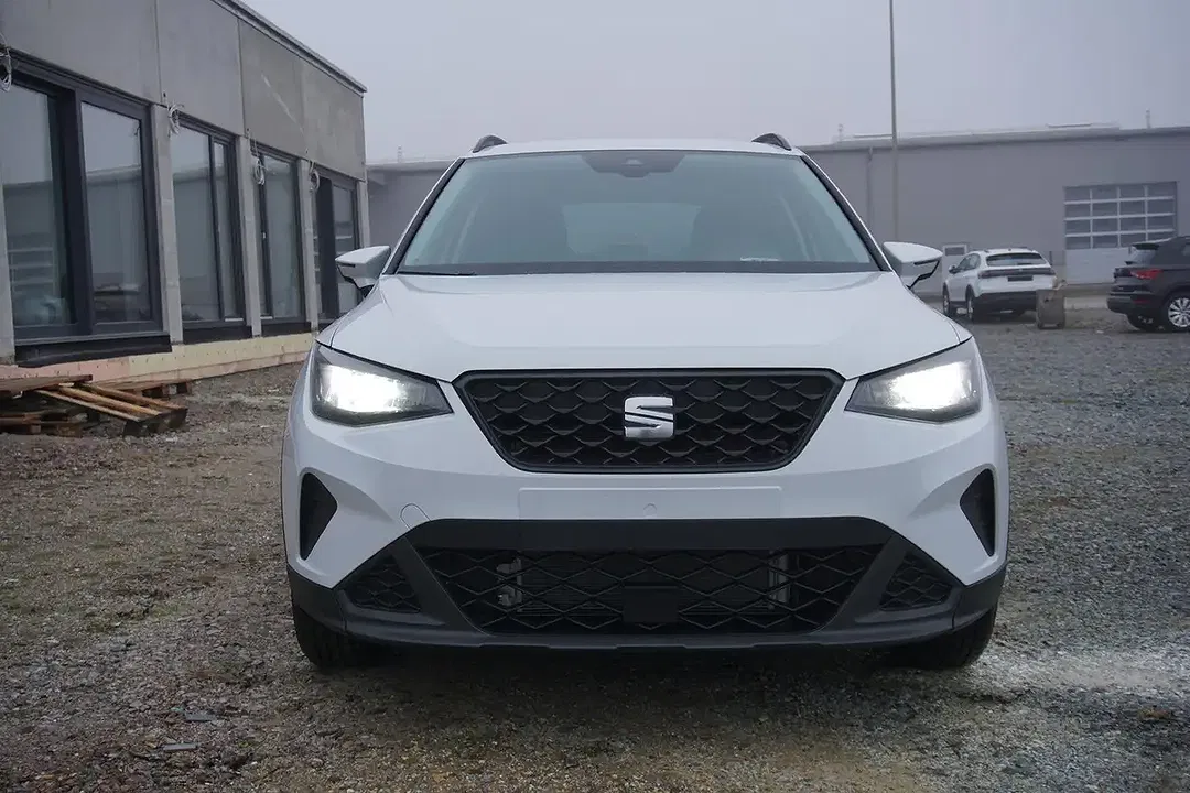 SEAT Arona - Thumbnail 5