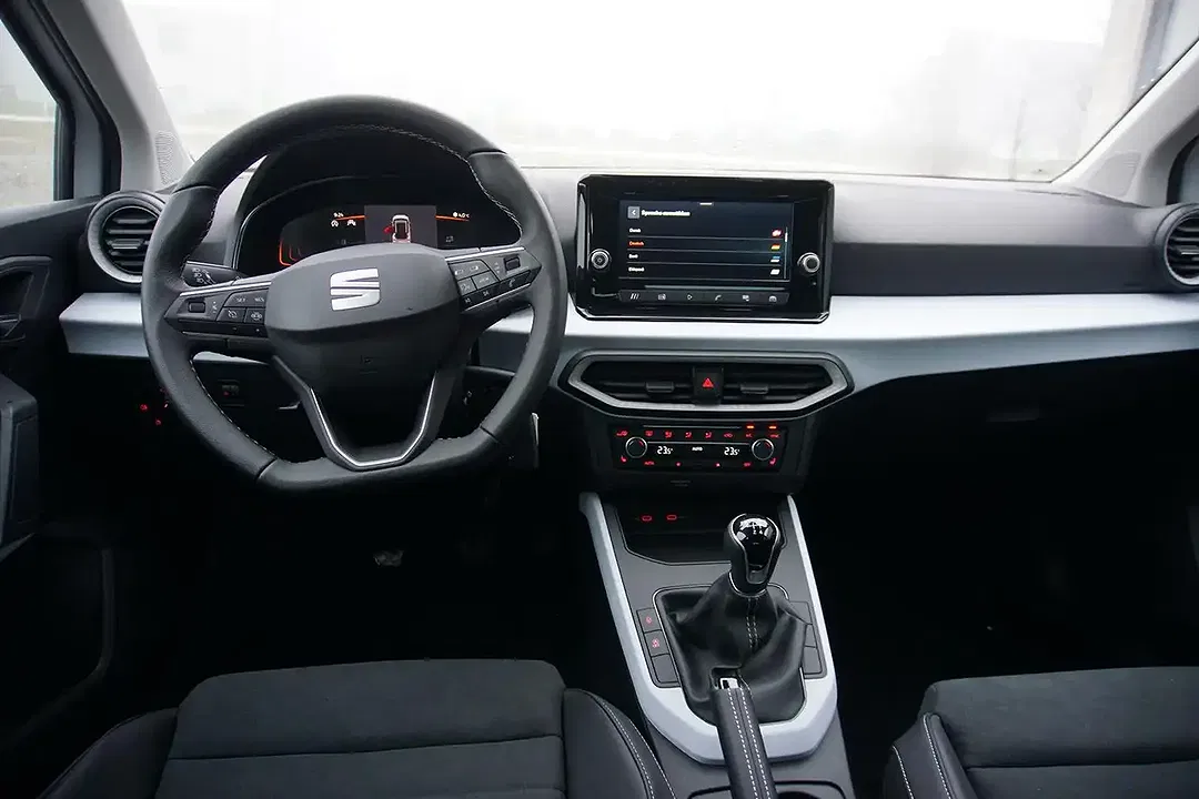 SEAT Arona - Thumbnail 9