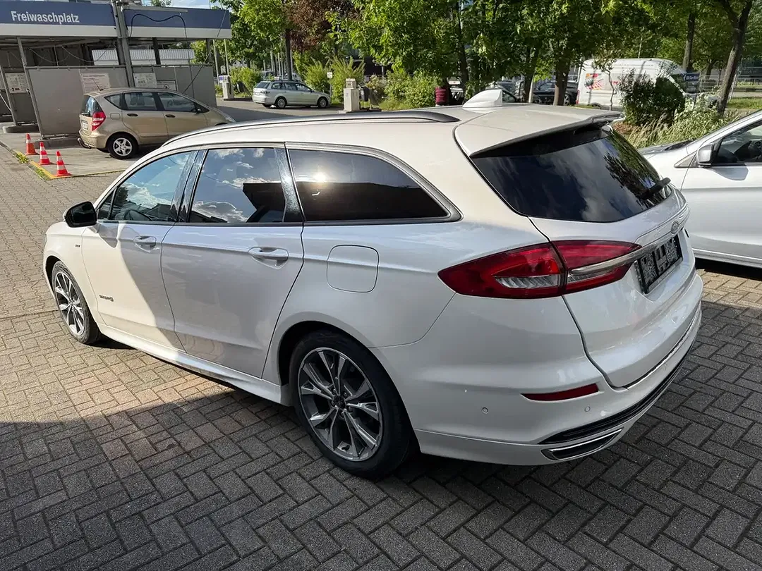 Ford Mondeo - Thumbnail 12