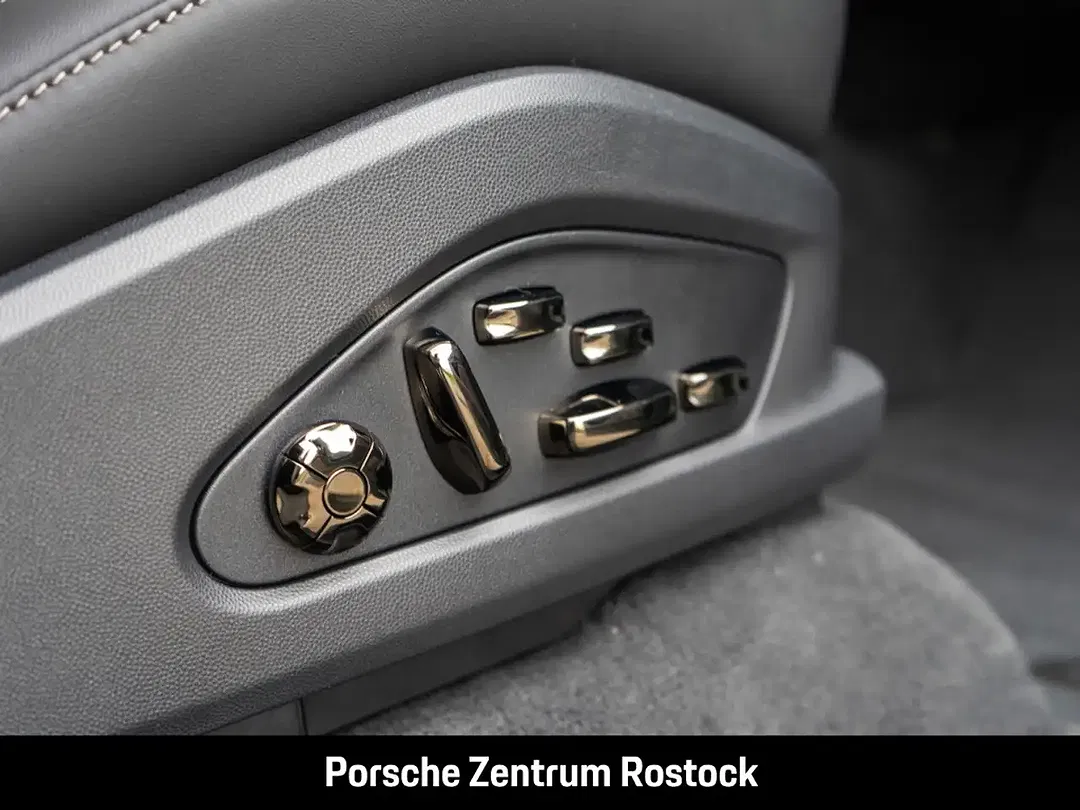 Porsche Cayenne - Thumbnail 28