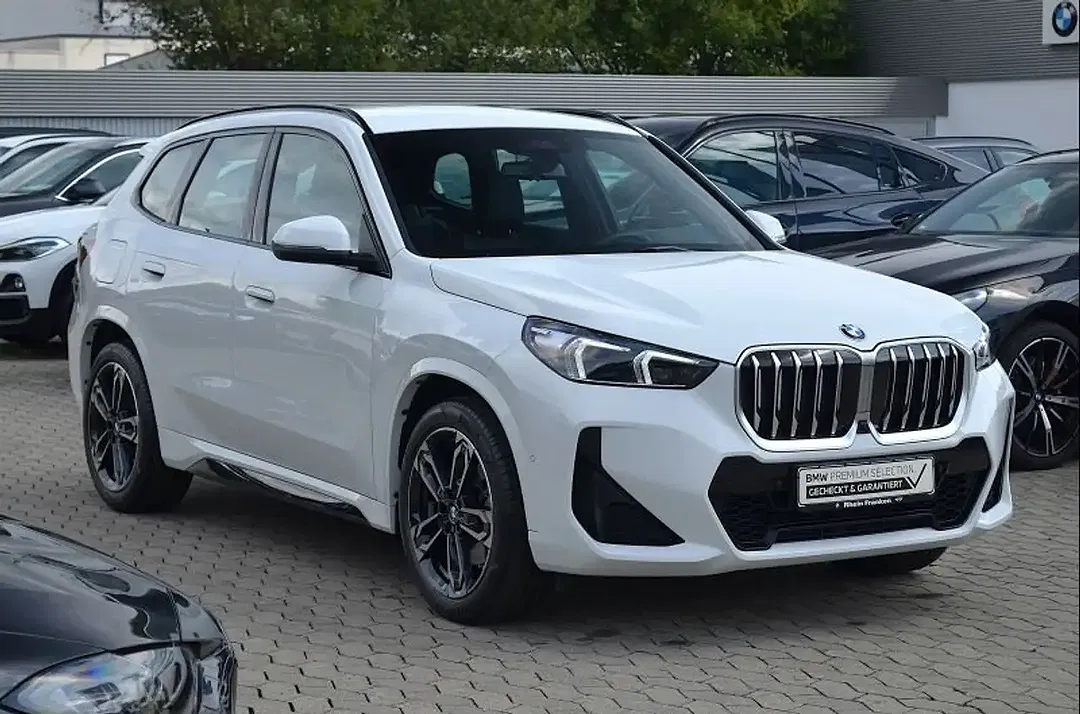 BMW X1 - Thumbnail 2