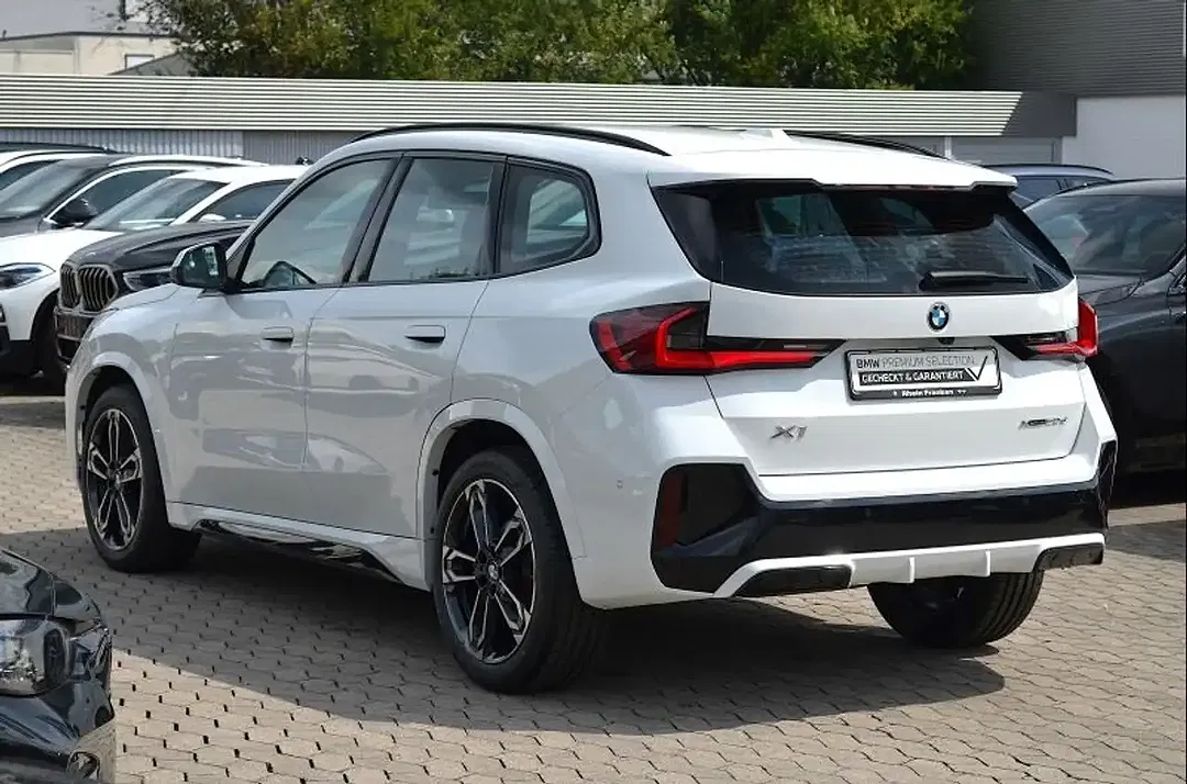 BMW X1 - Thumbnail 5