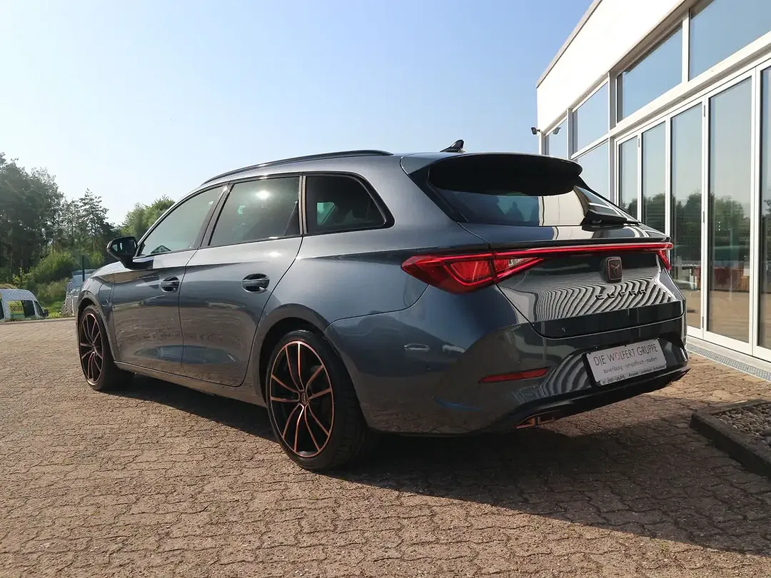 CUPRA Leon - Thumbnail 3