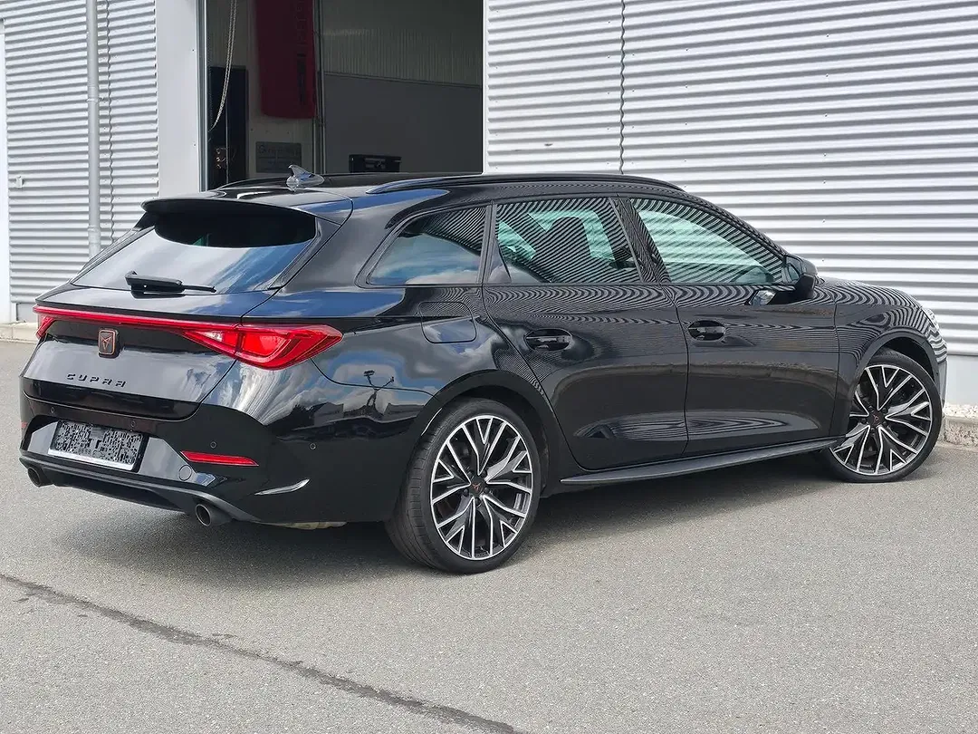 CUPRA Leon - Thumbnail 3