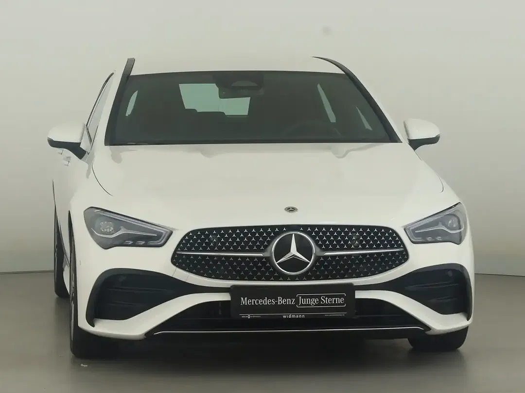 Mercedes-Benz CLA 180 - Thumbnail 3
