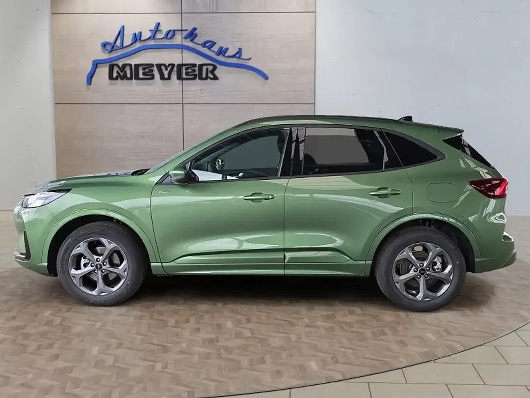 Ford Kuga - Thumbnail 2