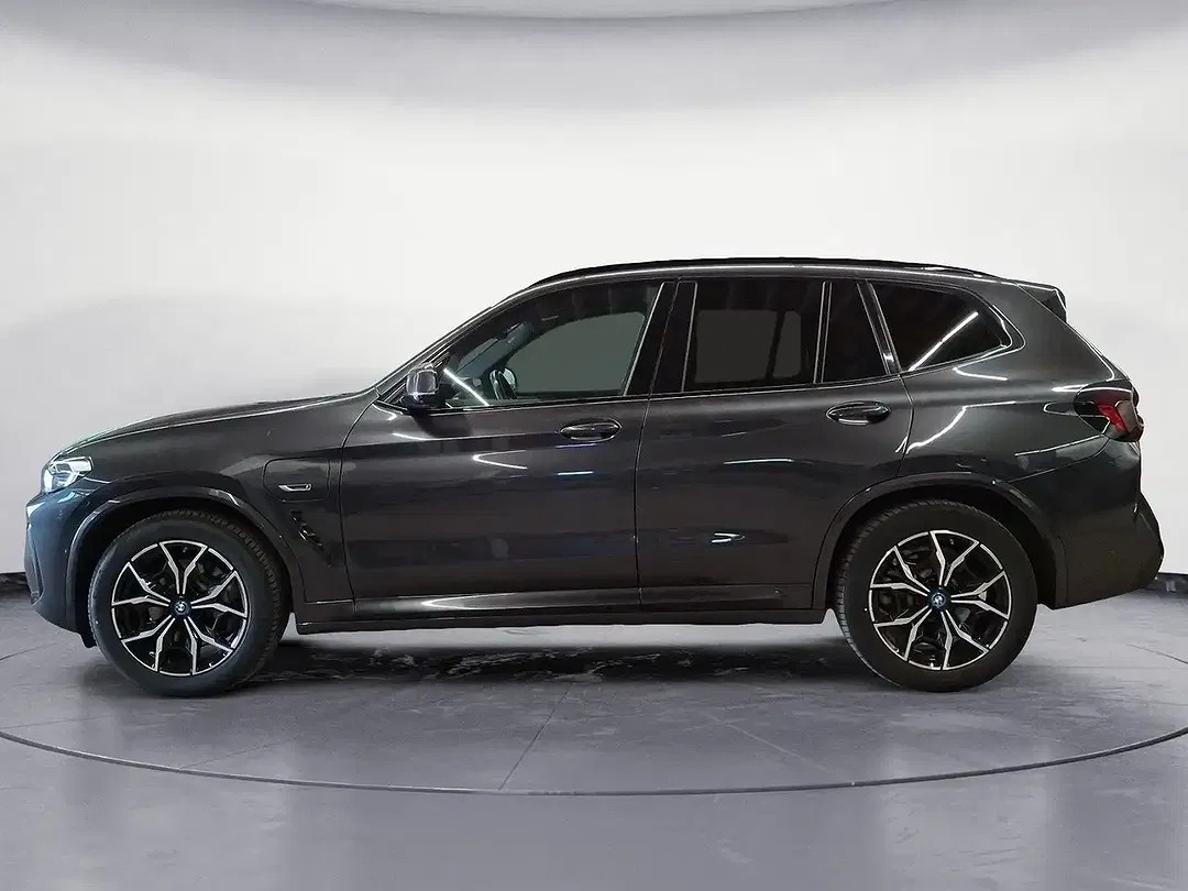 BMW X3 - Thumbnail 3