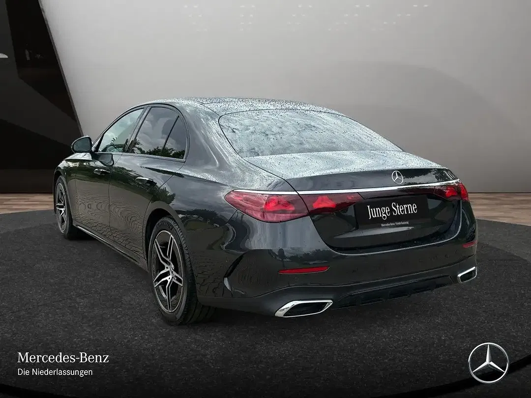 Mercedes-Benz E 220 - Thumbnail 9