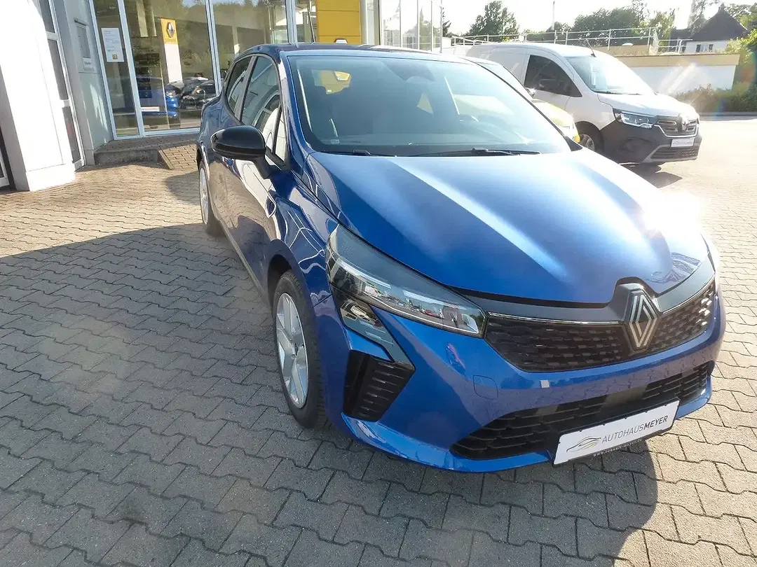 Renault Clio - Thumbnail 3