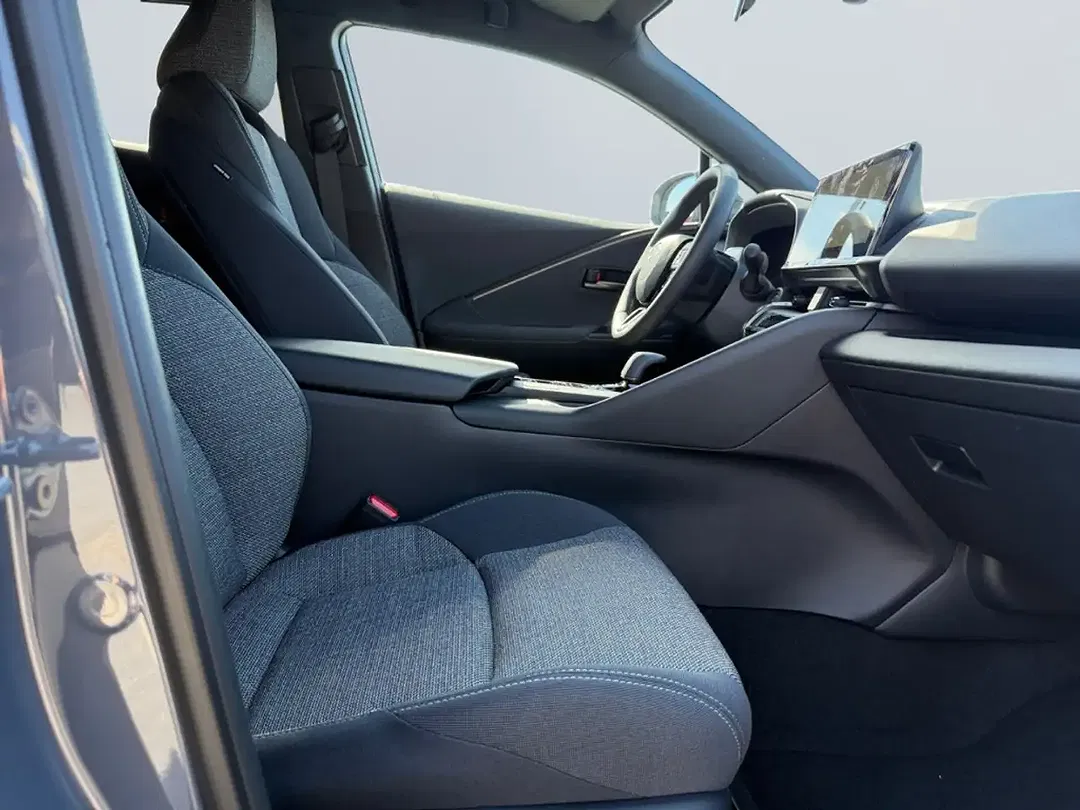 Toyota C-HR - Thumbnail 10